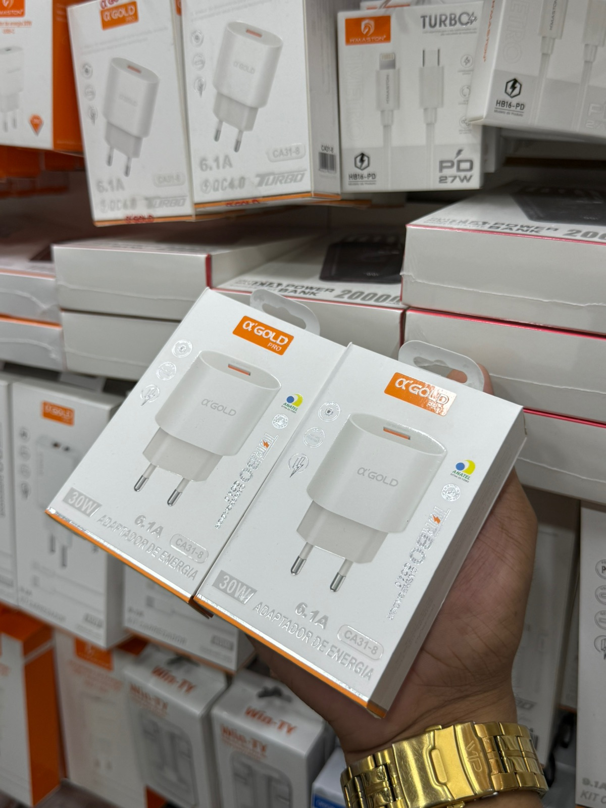 Fonte a'Gold Pro CA31-8 30W 6.1A USB Turbo